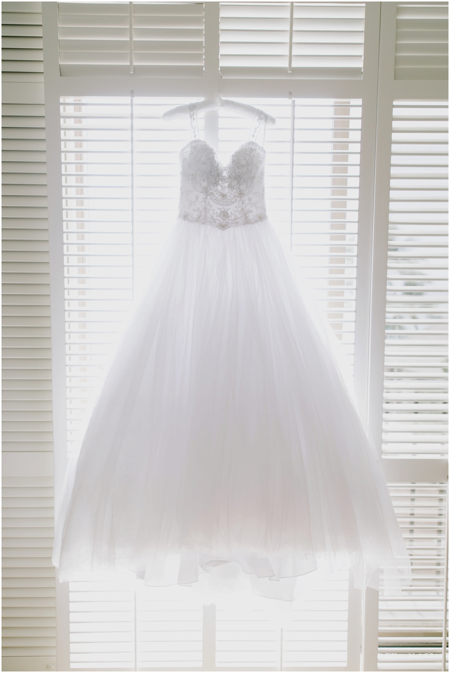 Wedding Dress, Halekulani Hotel Wedding Photos, Waikiki Hawaii Wedding Photographer, Hawaii Wedding Photographer, Hawaii Wedding Photos, Hotel Wedding in Hawaii, Halekulani Hotel, Waikiki Wedding