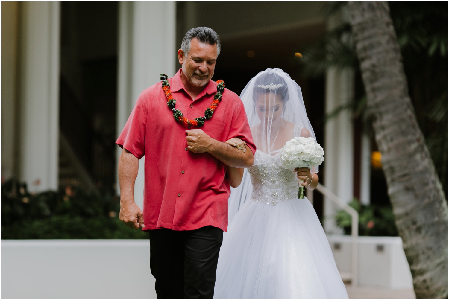 Halekulani-Hotel-Wedding-Photos_0028.jpg