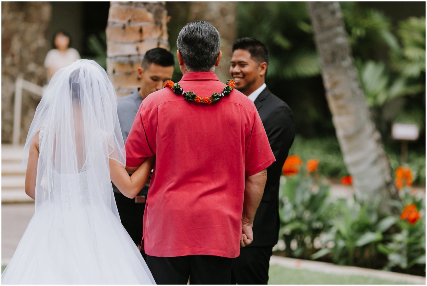 Halekulani-Hotel-Wedding-Photos_0030.jpg
