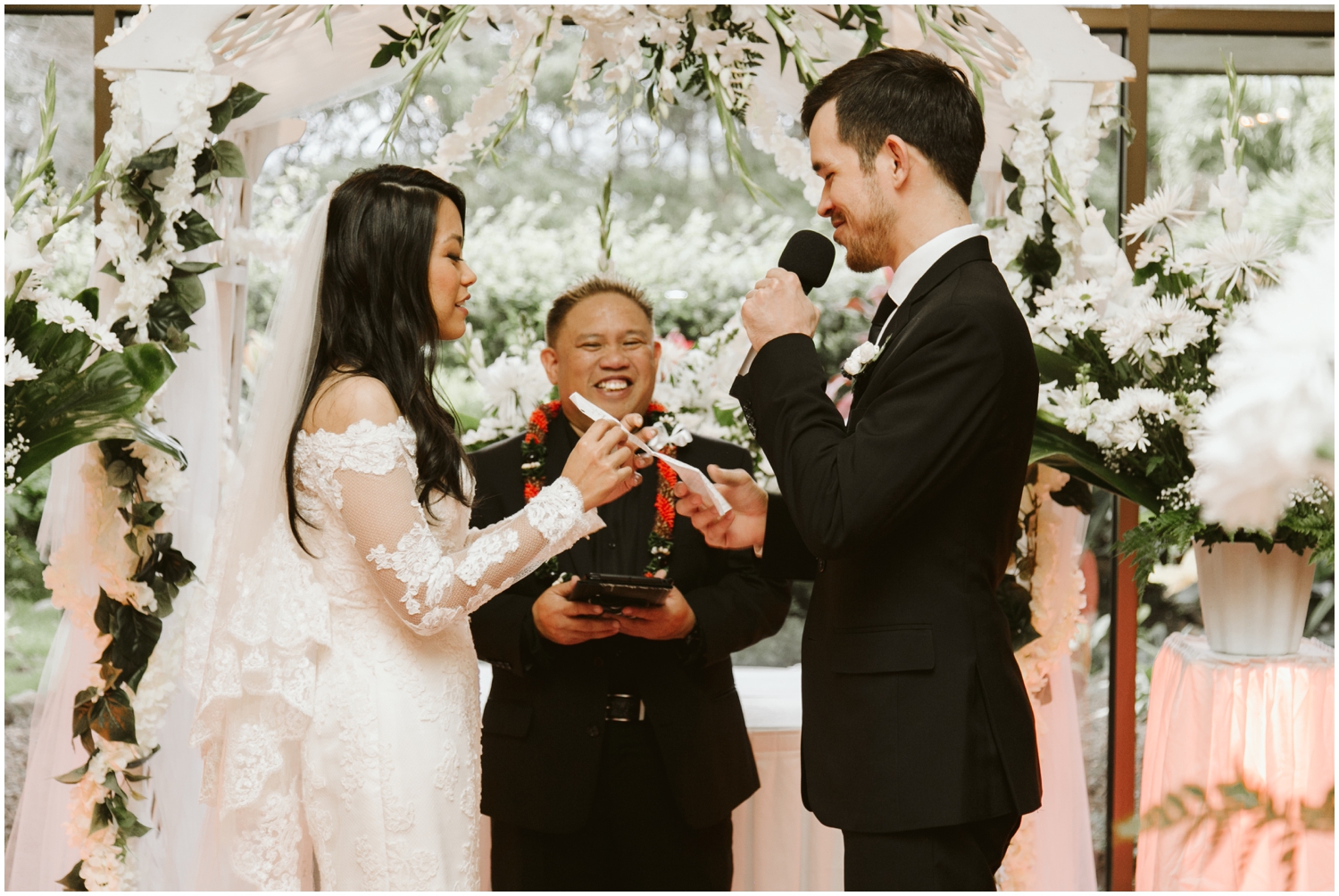 Honolulu Country Club Wedding Photos, Moanalua Hawaii Wedding Photographer, Hawaii Wedding Photos, Hawaii Wedding Venues, Hawaii Wedding Photographer