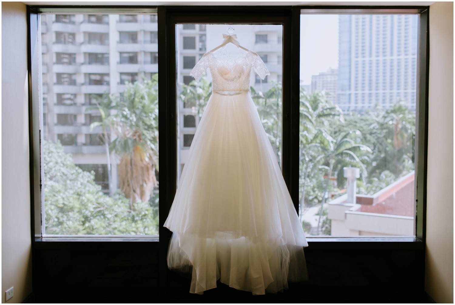 Honolulu Hawaii Wedding, Honolulu Hawaii Wedding Photographer, Cafe Julia Wedding in Hawaii, Hawaii Wedding Photographer, Hawaii Wedding Photos, Hawaii Elopement, Honolulu Photographer