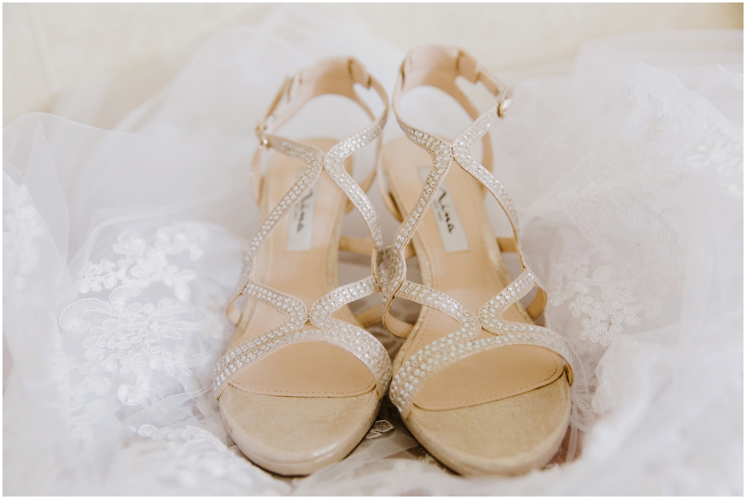 Honolulu Hawaii Wedding, Honolulu Hawaii Wedding Photographer, Cafe Julia Wedding in Hawaii, Hawaii Wedding Photographer, Hawaii Wedding Photos, Hawaii Elopement, Honolulu Photographer
