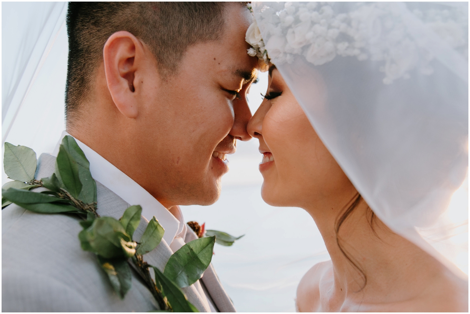 Honolulu Hawaii Wedding, Honolulu Hawaii Wedding Photographer, Cafe Julia Wedding in Hawaii, Hawaii Wedding Photographer, Hawaii Wedding Photos, Hawaii Elopement, Honolulu Photographer