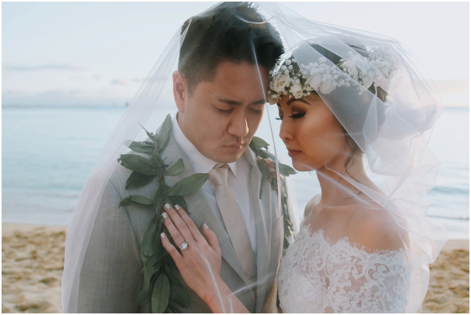 Honolulu Hawaii Wedding, Honolulu Hawaii Wedding Photographer, Cafe Julia Wedding in Hawaii, Hawaii Wedding Photographer, Hawaii Wedding Photos, Hawaii Elopement, Honolulu Photographer