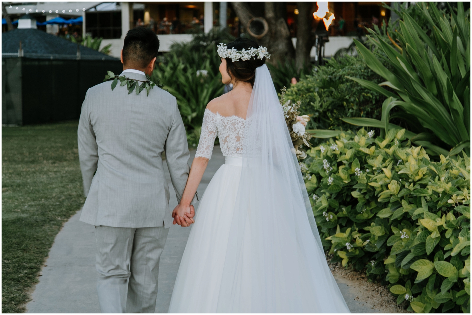 Honolulu Hawaii Wedding, Honolulu Hawaii Wedding Photographer, Cafe Julia Wedding in Hawaii, Hawaii Wedding Photographer, Hawaii Wedding Photos, Hawaii Elopement, Honolulu Photographer