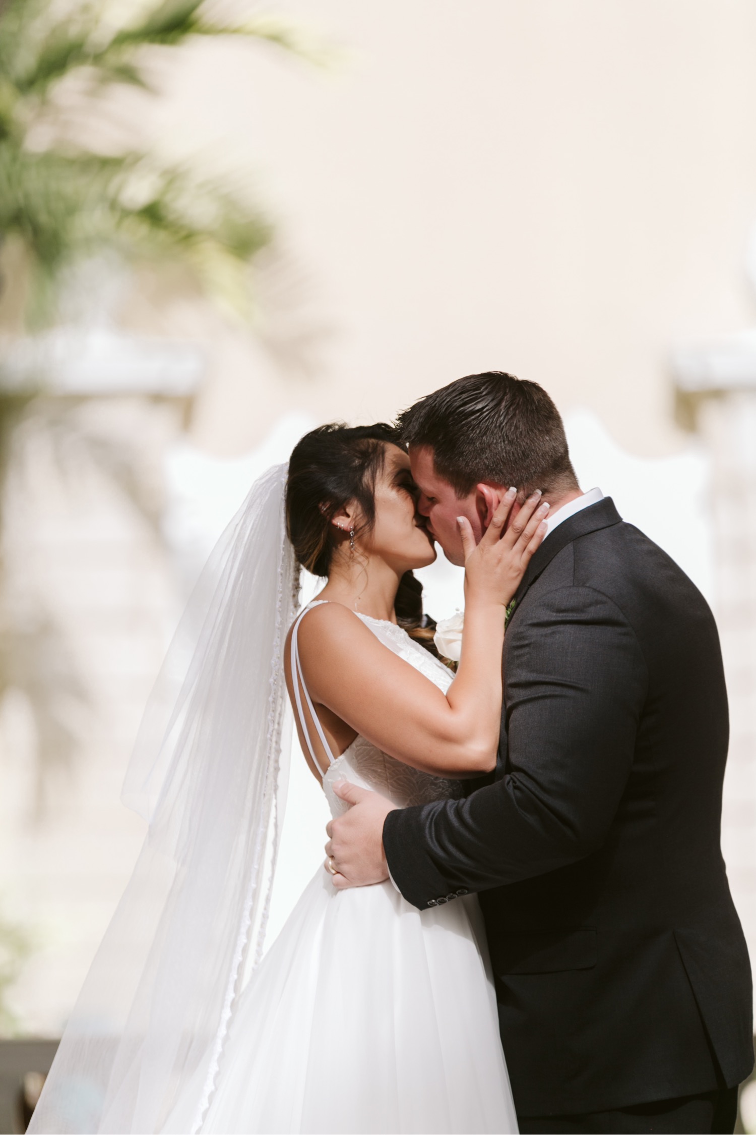 Cafe_Kiss_Julia_Ceremony_Honolulu_Hawaii_Wedding.jpg