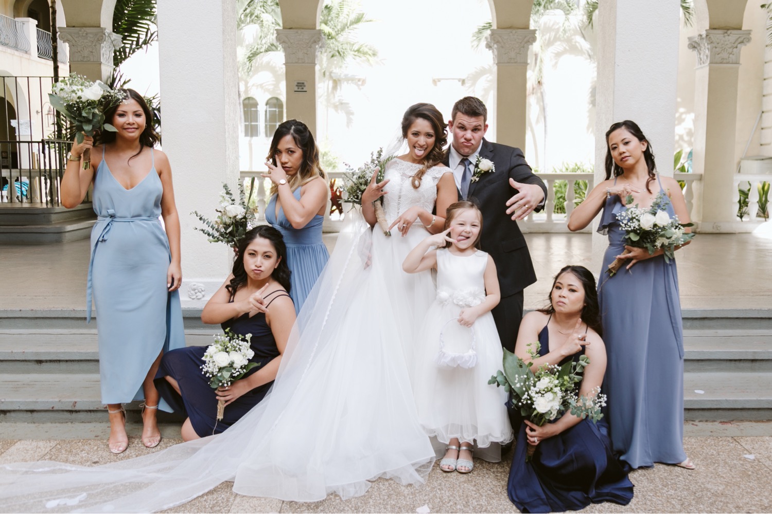 Julia_Bridesmaids_Groom_Hawaii_Honolulu_Bride_Wedding_Cafe.jpg