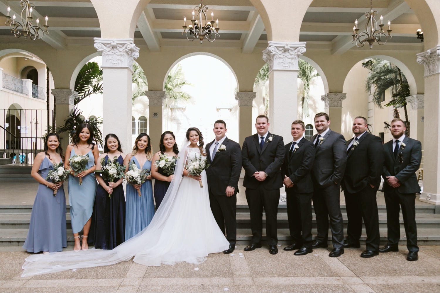Julia_Bridesmaids_Groom_Hawaii_Honolulu_party_Bride_Cafe_Wedding_Groomsmen.jpg