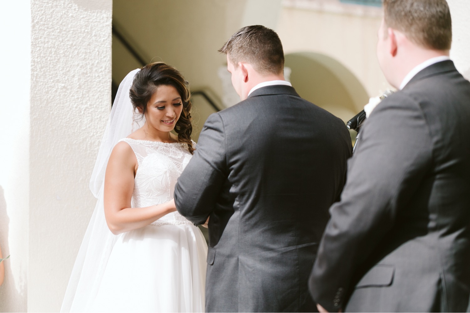 Julia_Groom_Hawaii_Ceremony_Bride_Honolulu_Cafe_Wedding.jpg