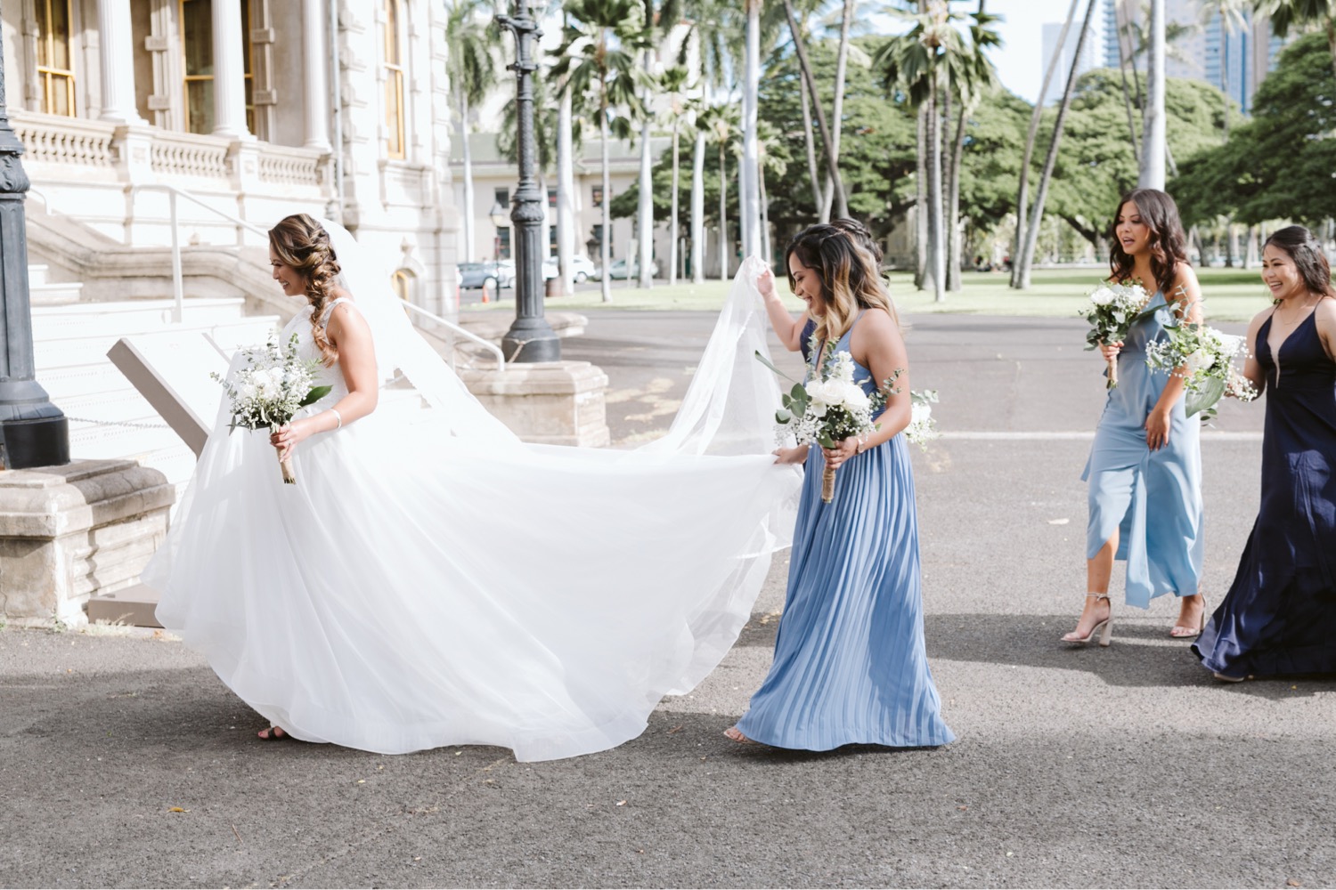 palace_Bridesmaids_Julia_iolani_Honolulu_Bride_Wedding_Cafe_Hawaii.jpg