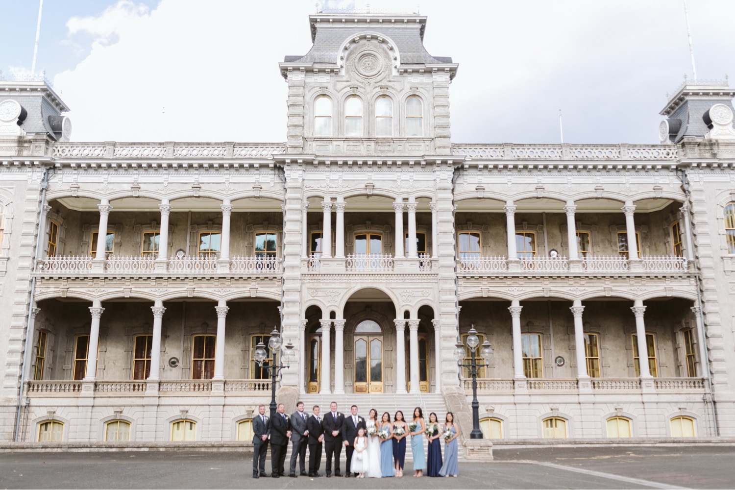 palace_Julia_Hawaii_iolani_Honolulu_Wedding_Bride_Cafe_Groom_Bridesmaids_Groomsmen.jpg