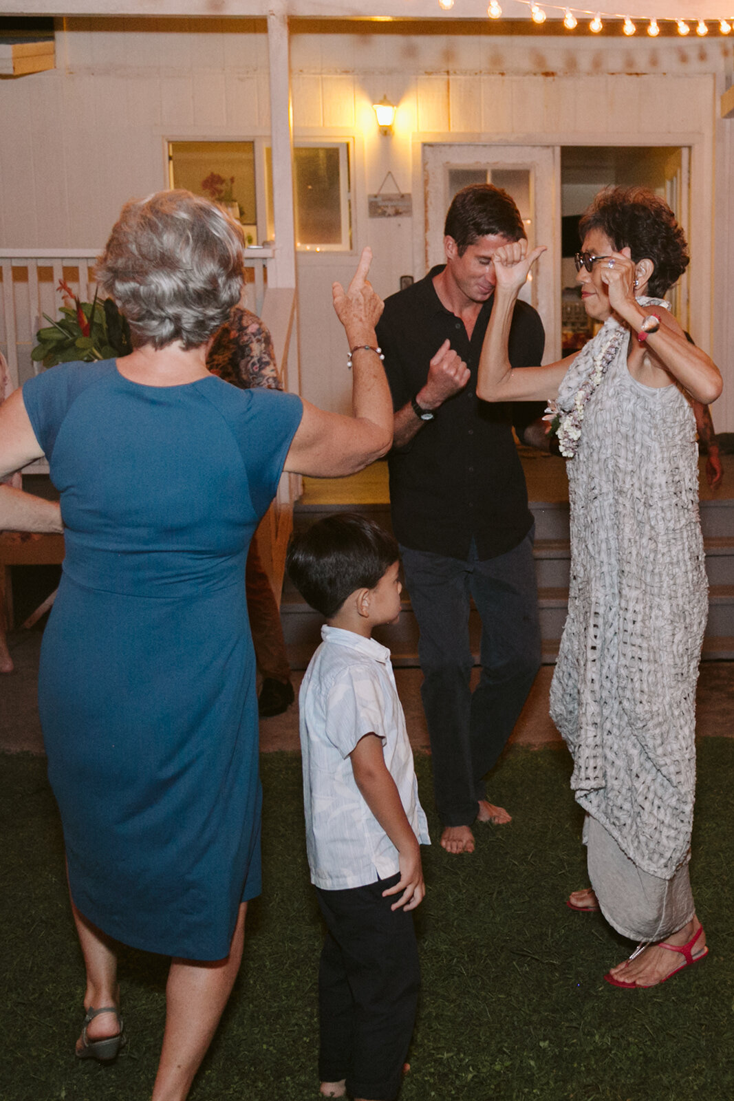 North-Shore-Hawaii-Mokuleia-Beach-House-Wedding.jpg