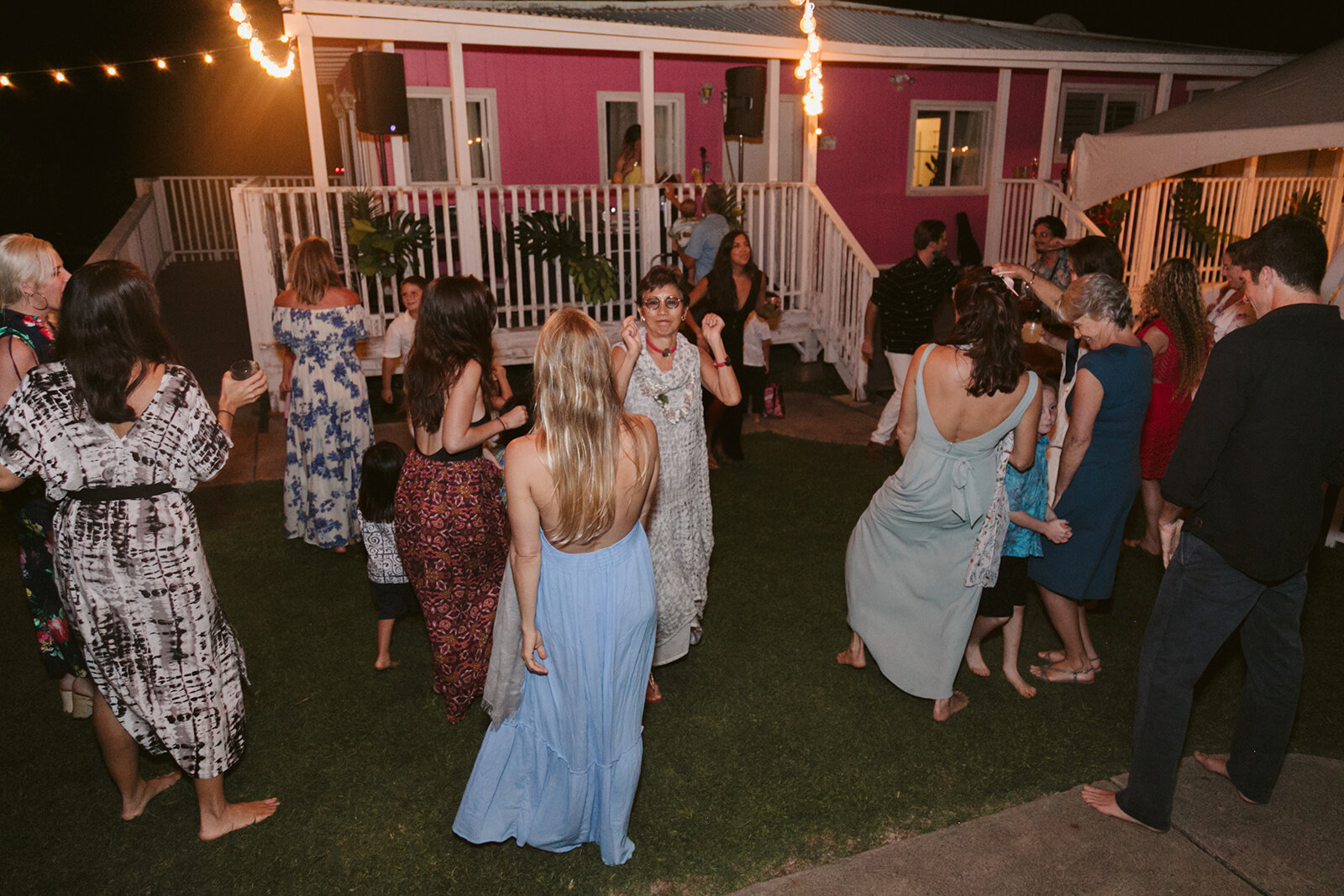 North-Shore-Hawaii-Mokuleia-Beach-House-Wedding.jpg