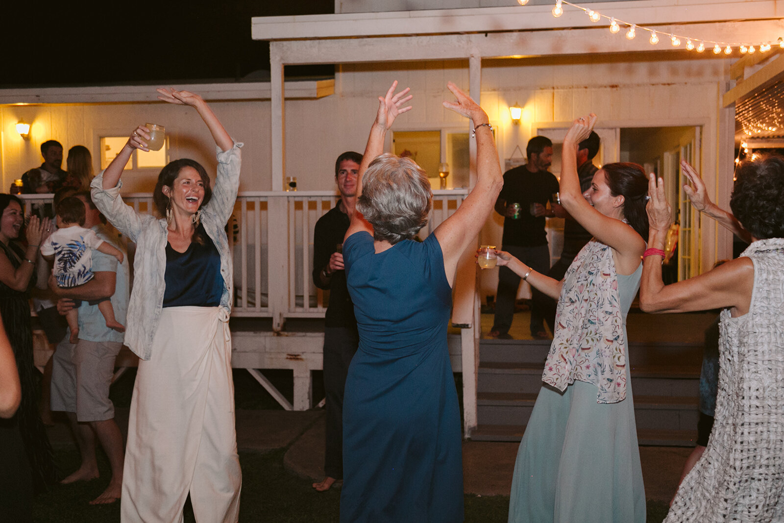North-Shore-Hawaii-Mokuleia-Beach-House-Wedding.jpg