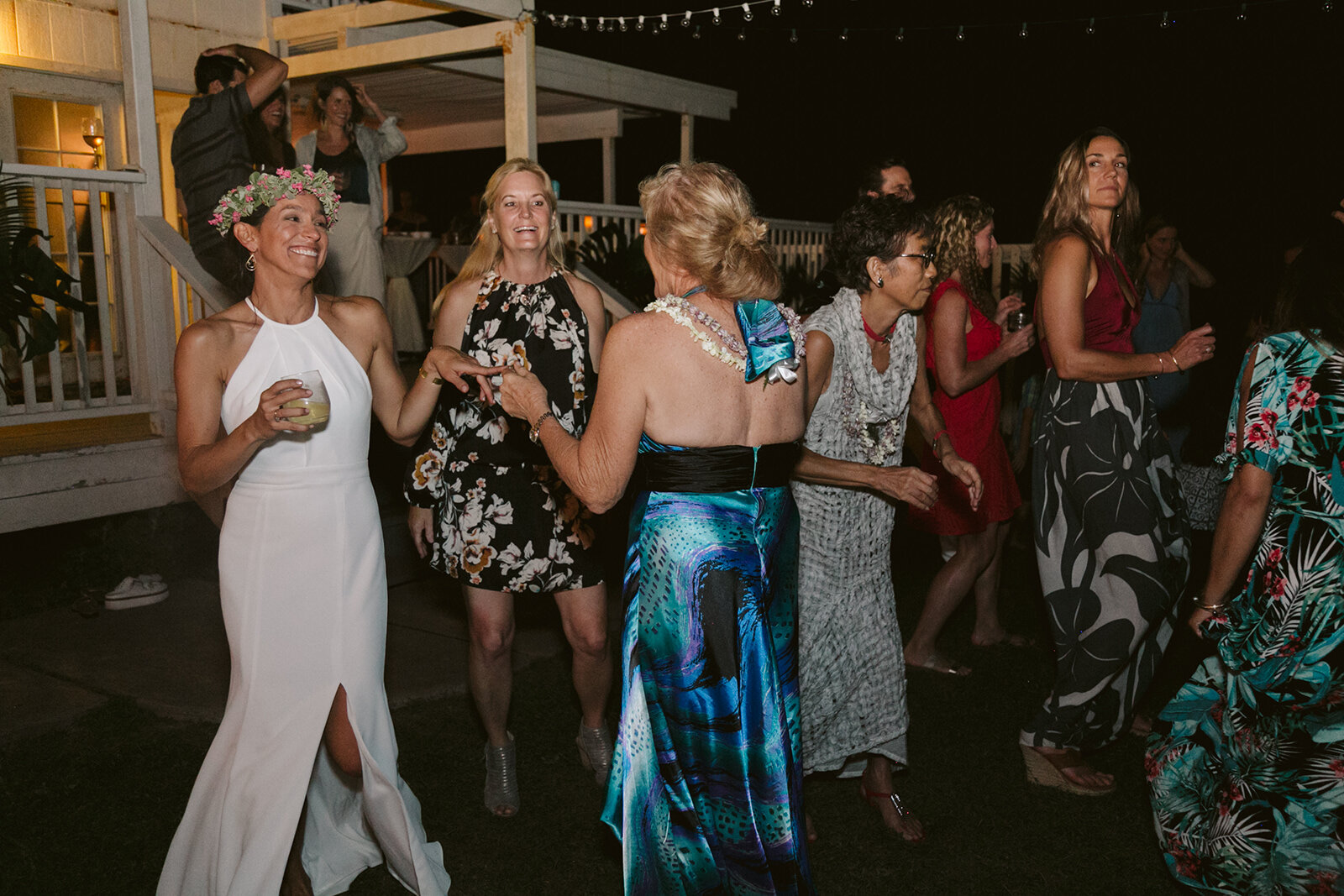 North-Shore-Hawaii-Mokuleia-Beach-House-Wedding.jpg