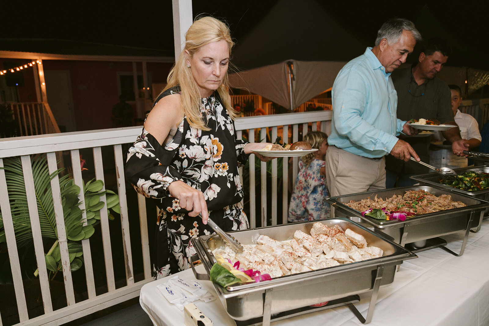 North-Shore-Hawaii-Mokuleia-Beach-House-Wedding-reception.jpg