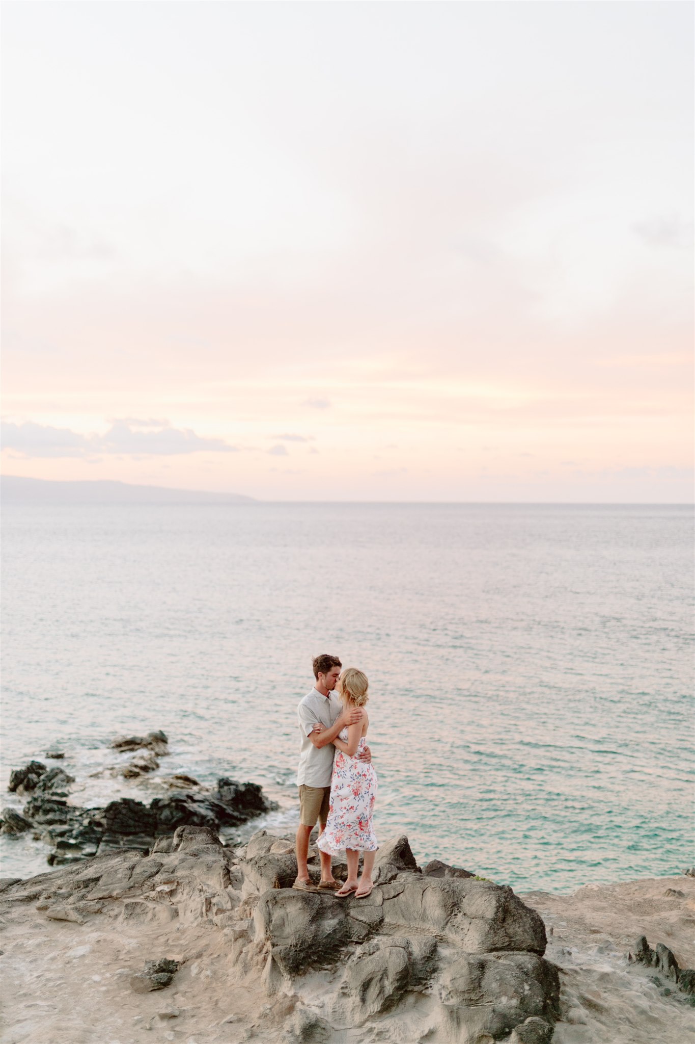 Kaanapali-maui-hawaii-beach-sunset-engagement-photographer.jpg