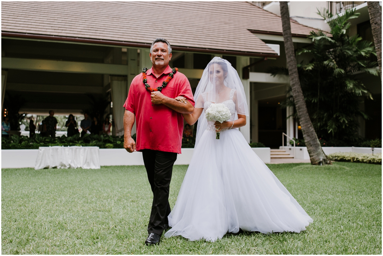 Halekulani Hotel Wedding Photos, Waikiki Hawaii Wedding Photographer, Hawaii Wedding Photographer, Hawaii Wedding Photos, Hotel Wedding in Hawaii, Halekulani Hotel, Waikiki Wedding